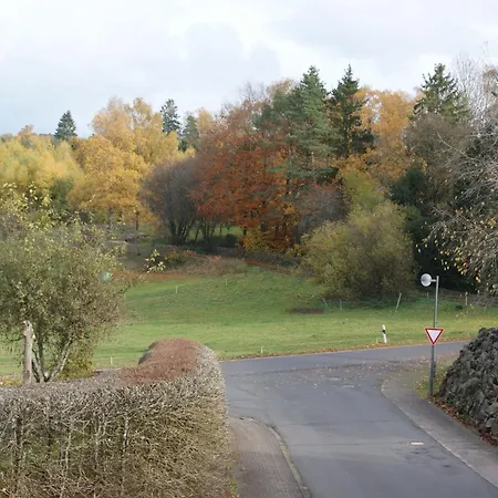 Semesterbostad Landhaus-eifelhoehe Schuller
