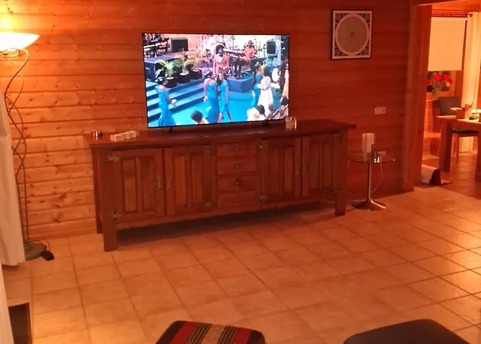 Landhaus-eifelhoehe Semesterbostad Schuller