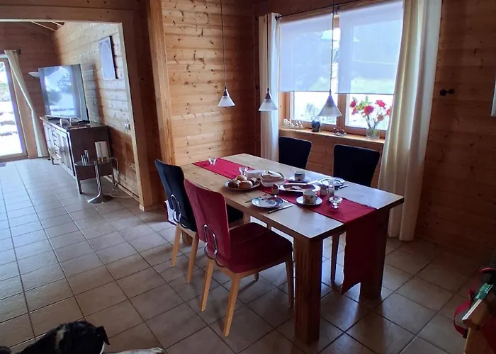 Landhaus-eifelhoehe Semesterbostad